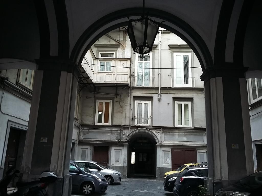 Chiaia Glamour Appartamento Centralissimo Napoli Bagian luar foto